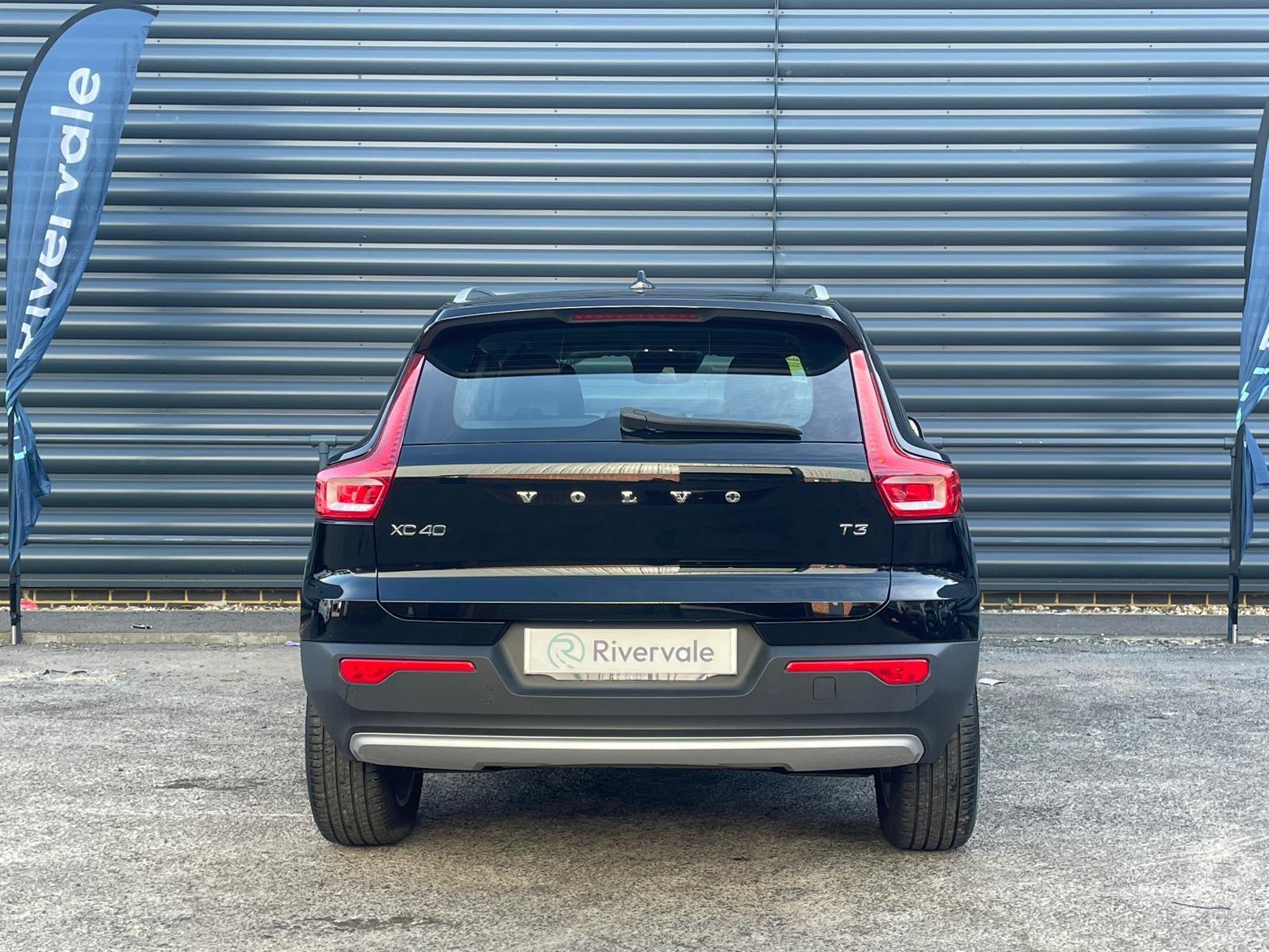 Volvo SUV (2017 - )
